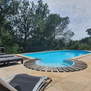 saint-raphael-au-calme-dans-les-pinedes-du-golf-de-valescure.fr-provencehotel.com/